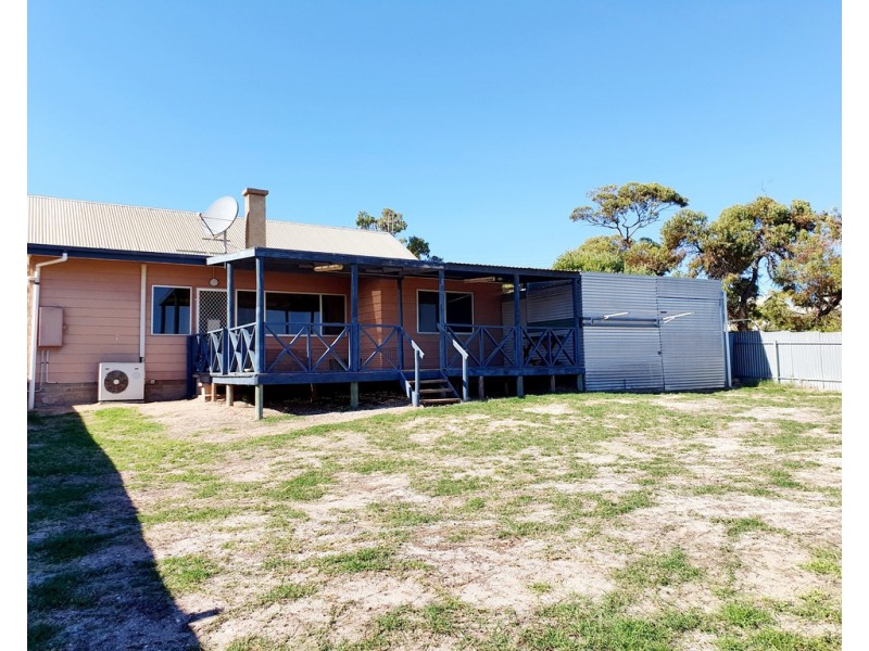 30 Wells Street, Streaky Bay SA 5680