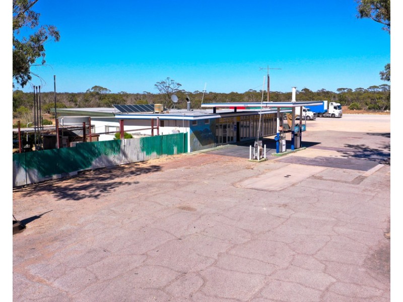 32651 Eyre Highway, Poochera SA 5655