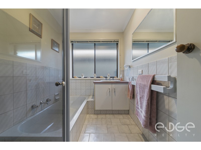 18-19 Colchester Court, Salisbury Heights SA 5109