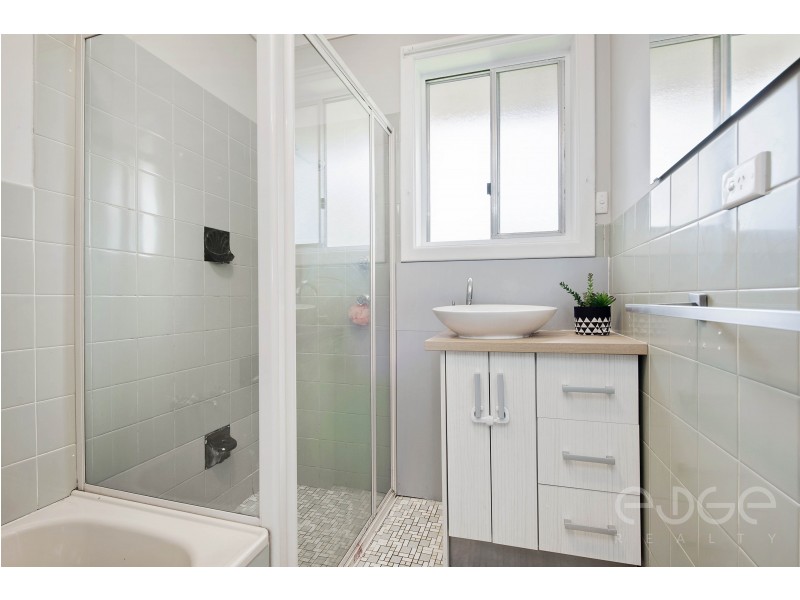 30 Woodlands Road, Elizabeth Downs SA 5113