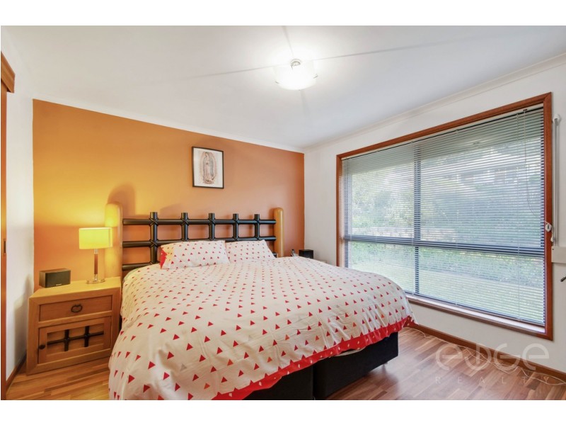 9 Jenolan Crescent, Hillbank SA 5112