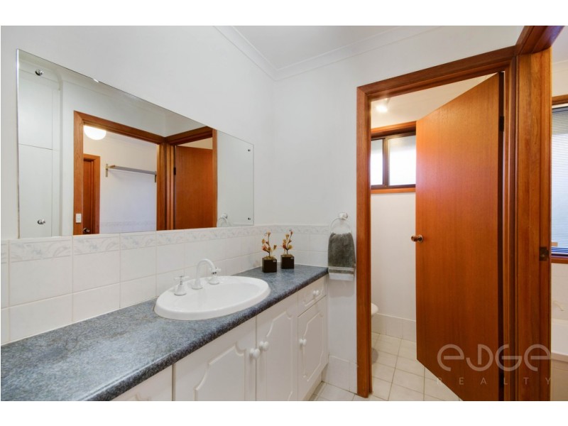 9 Jenolan Crescent, Hillbank SA 5112