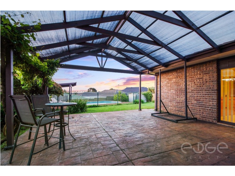 9 Jenolan Crescent, Hillbank SA 5112