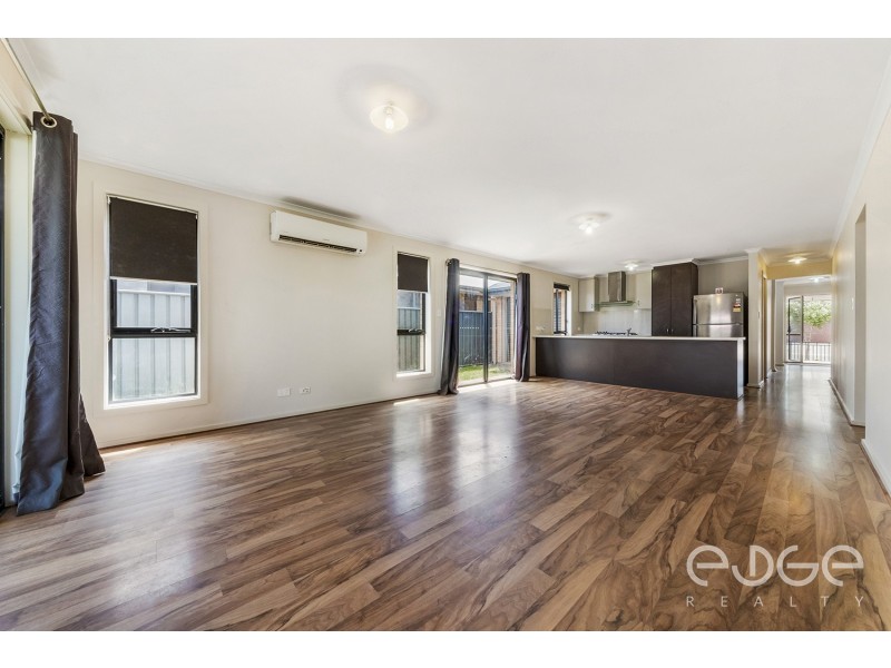 8 Huron Street, Andrews Farm SA 5114