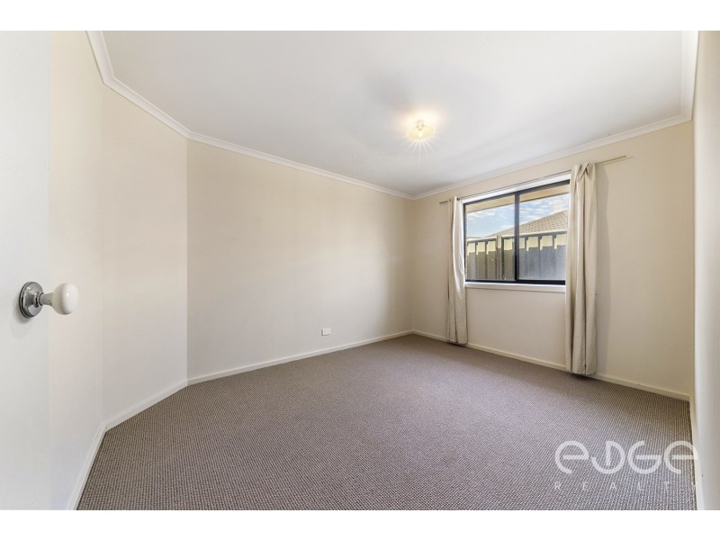 8 Huron Street, Andrews Farm SA 5114