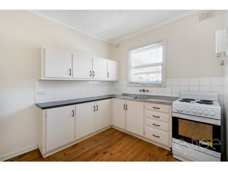 8 Seatown Road, Elizabeth Park SA 5113