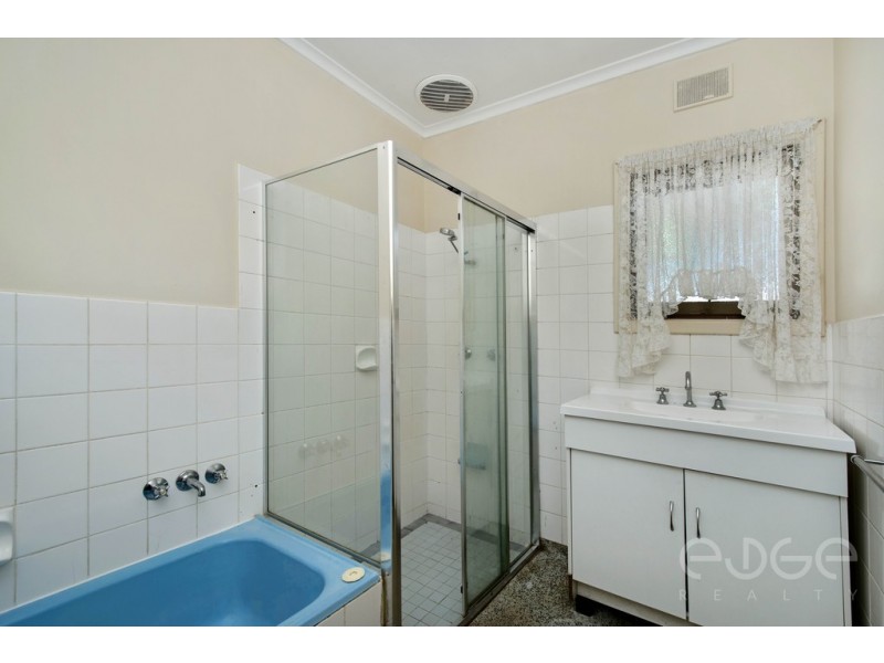 8 Seatown Road, Elizabeth Park SA 5113