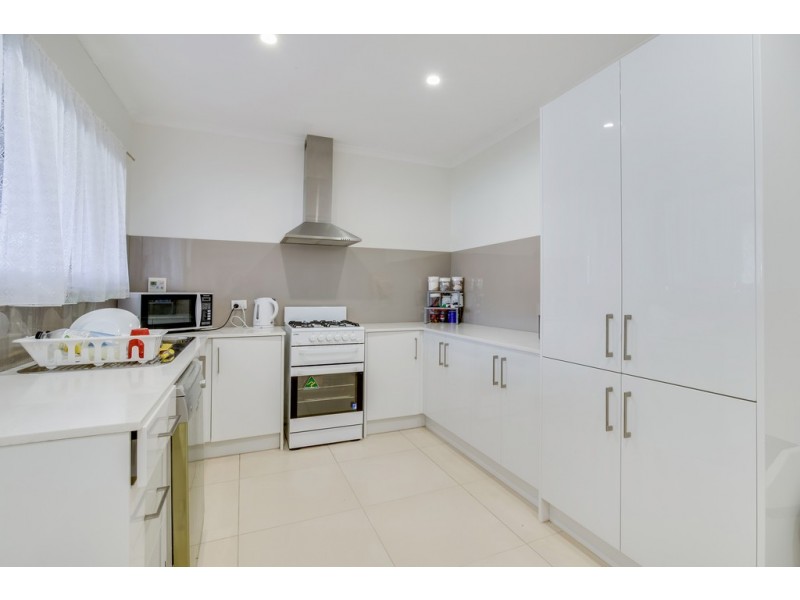 9 President Avenue, Andrews Farm SA 5114