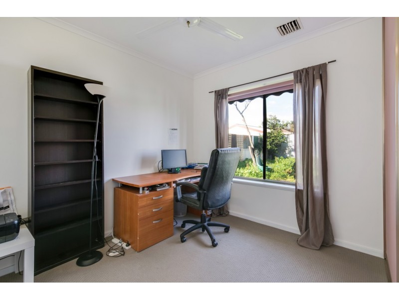 9 President Avenue, Andrews Farm SA 5114
