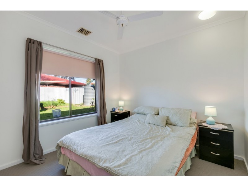 9 President Avenue, Andrews Farm SA 5114