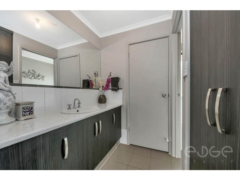 145 President Avenue, Andrews Farm SA 5114