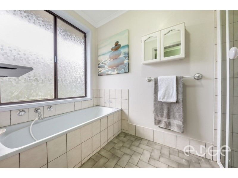 4 Victoria Drive, Parafield Gardens SA 5107