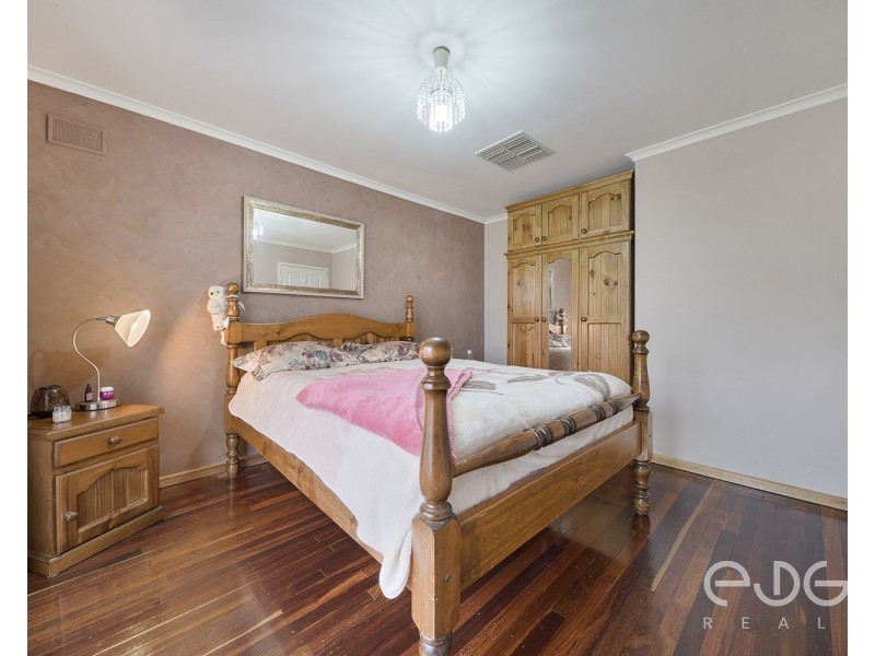 24 Londonderry Avenue, Salisbury Downs SA 5108