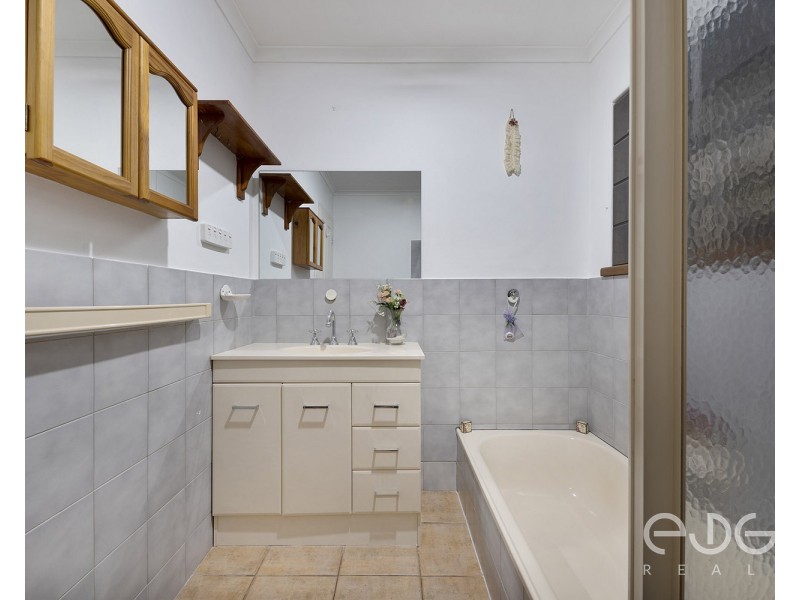 24 Londonderry Avenue, Salisbury Downs SA 5108