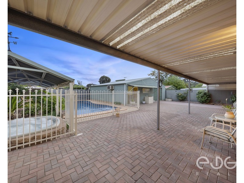 24 Londonderry Avenue, Salisbury Downs SA 5108