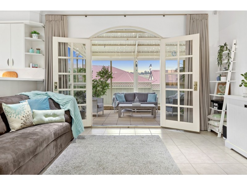 8 Hillstowe Court, Greenwith SA 5125