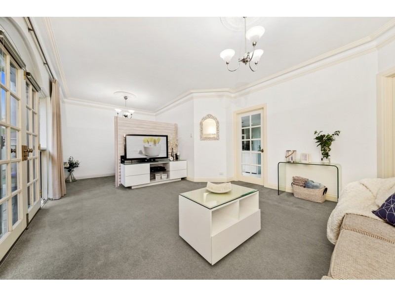 8 Hillstowe Court, Greenwith SA 5125