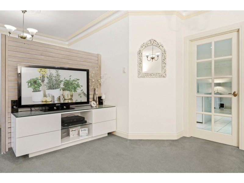 8 Hillstowe Court, Greenwith SA 5125