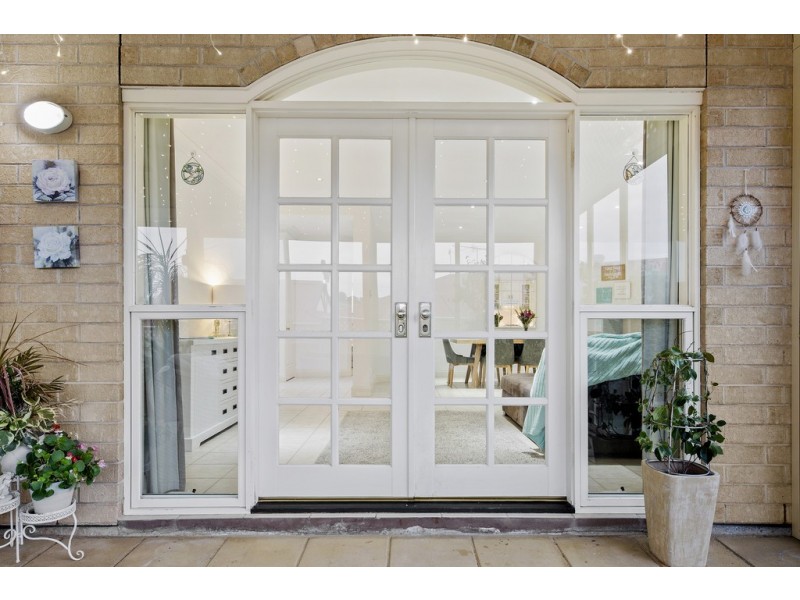 8 Hillstowe Court, Greenwith SA 5125