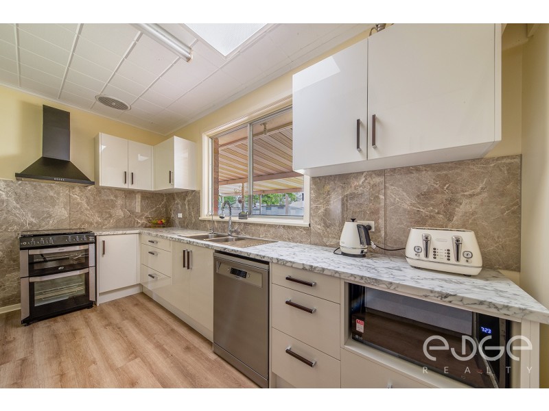 25 Berberis Street, Elizabeth Vale SA 5112