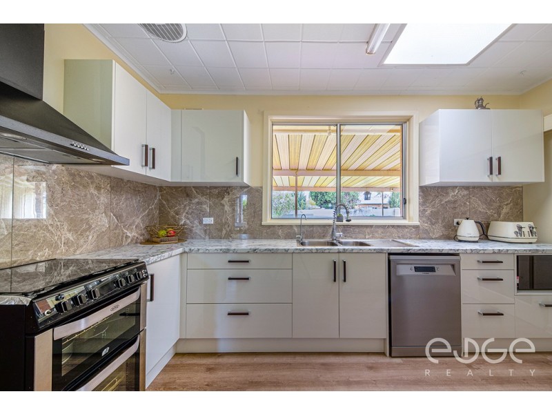 25 Berberis Street, Elizabeth Vale SA 5112