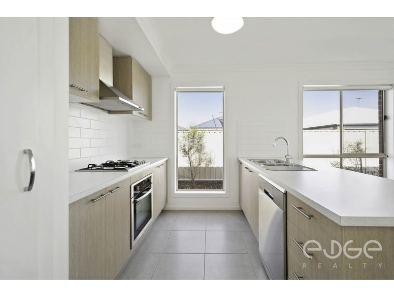 8 Lauren Lane, Munno Para West SA 5115