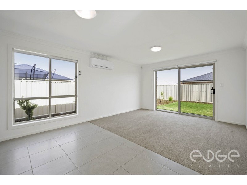 8 Lauren Lane, Munno Para West SA 5115