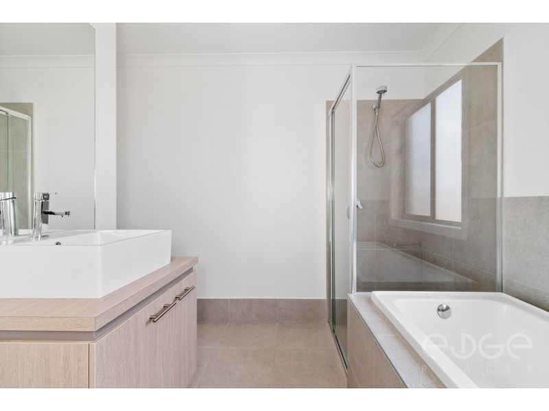 8 Lauren Lane, Munno Para West SA 5115