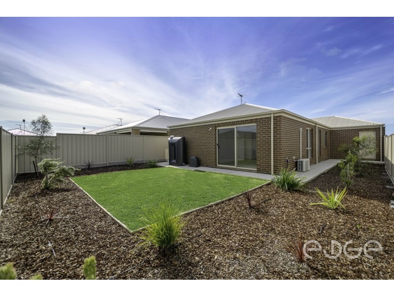 8 Lauren Lane, Munno Para West SA 5115