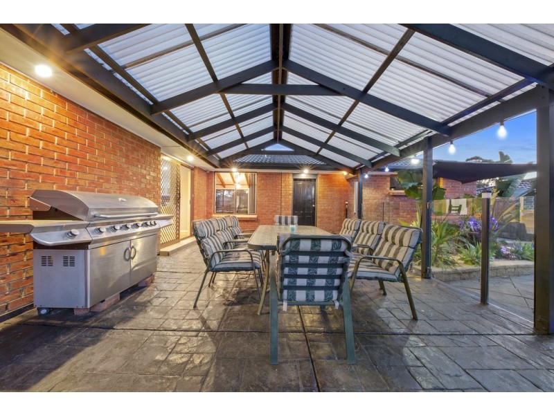 12 Zanoni Crescent, Surrey Downs SA 5126