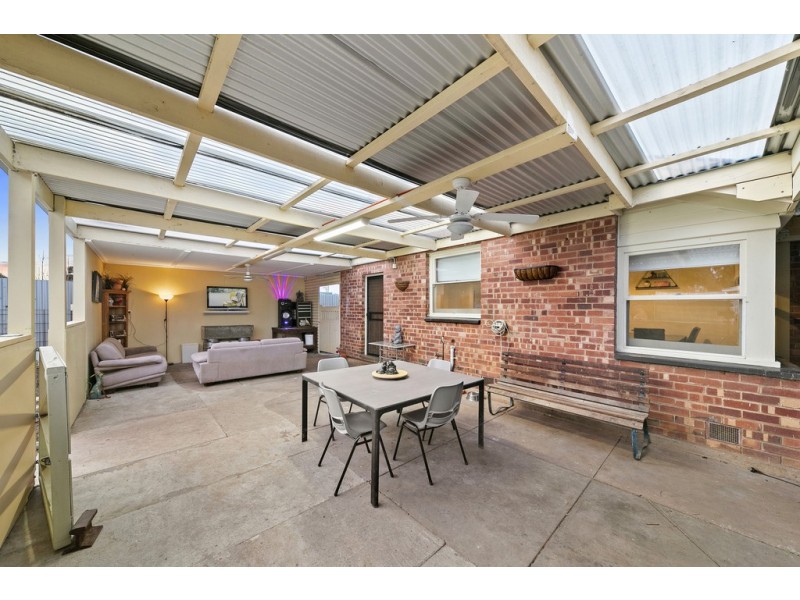 2 Quarley Street, Elizabeth Vale SA 5112