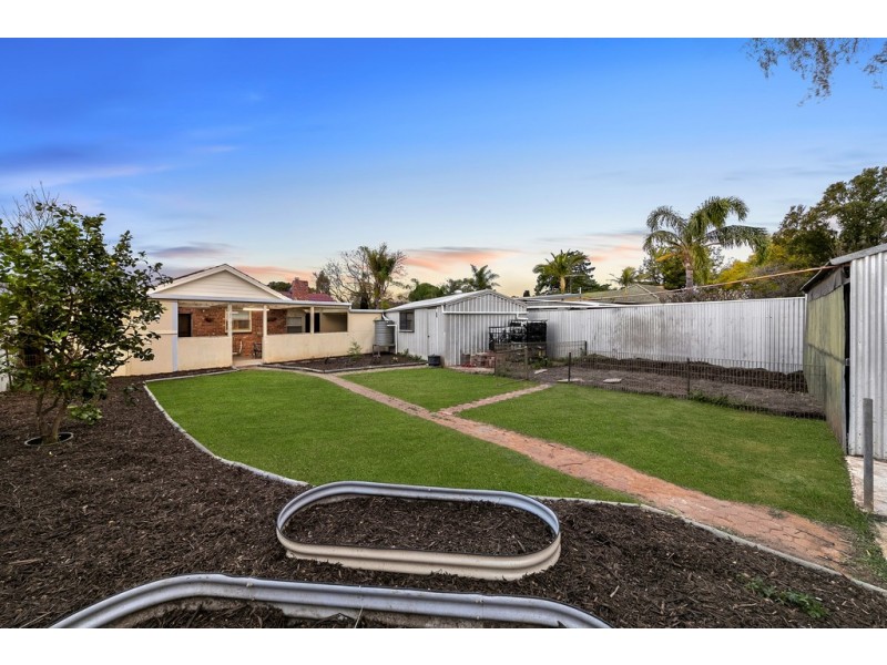 2 Quarley Street, Elizabeth Vale SA 5112