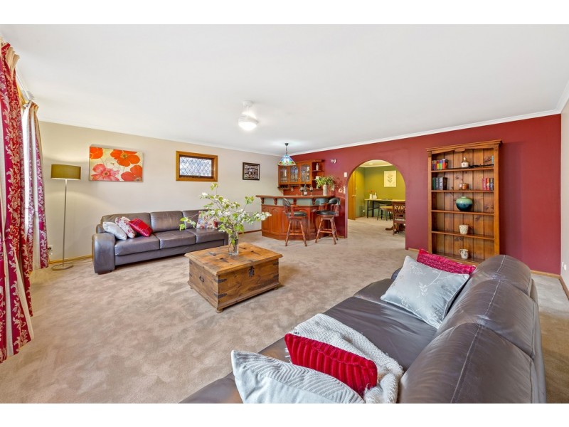 9 Amarillo Court, Wynn Vale SA 5127