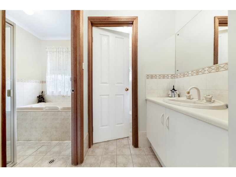 43 Hillcott Avenue, Wynn Vale SA 5127