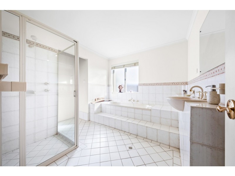 1 Elba Court, Greenwith SA 5125