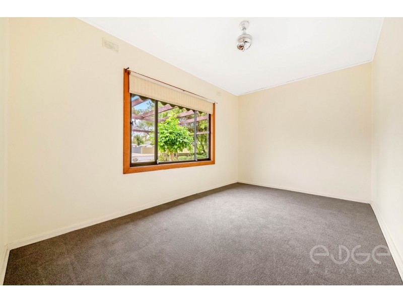 11 Barton Road, Elizabeth Downs SA 5113