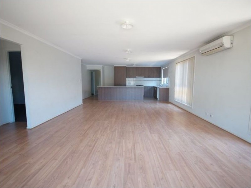 31 Lakeside Drive, Andrews Farm SA 5114