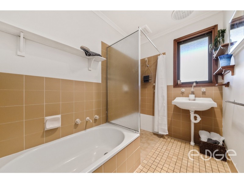 4 Bentine Street, Para Vista SA 5093