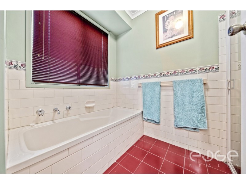 11 Newark Court, Greenwith SA 5125