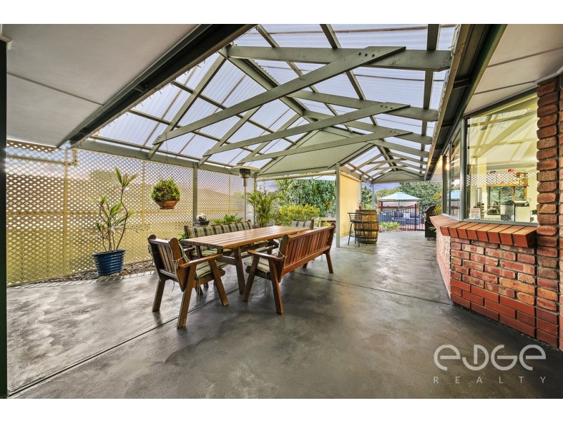 11 Newark Court, Greenwith SA 5125