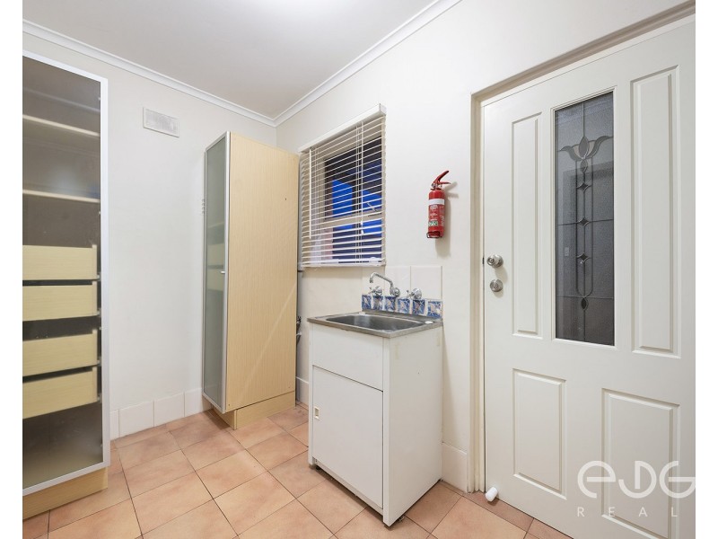 19 Lynore Avenue, Para Hills SA 5096