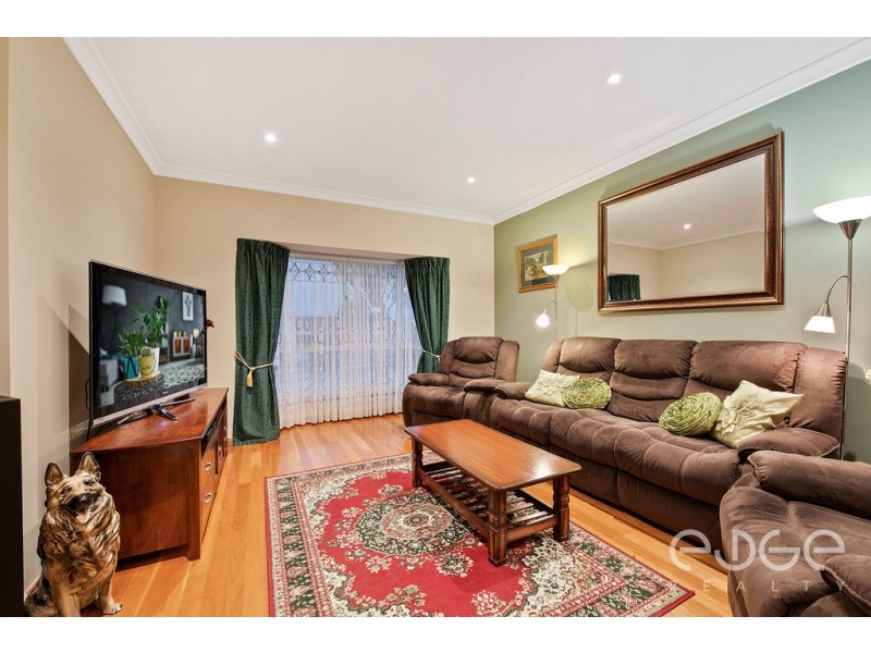 8 Coach House Mews, Hillbank SA 5112