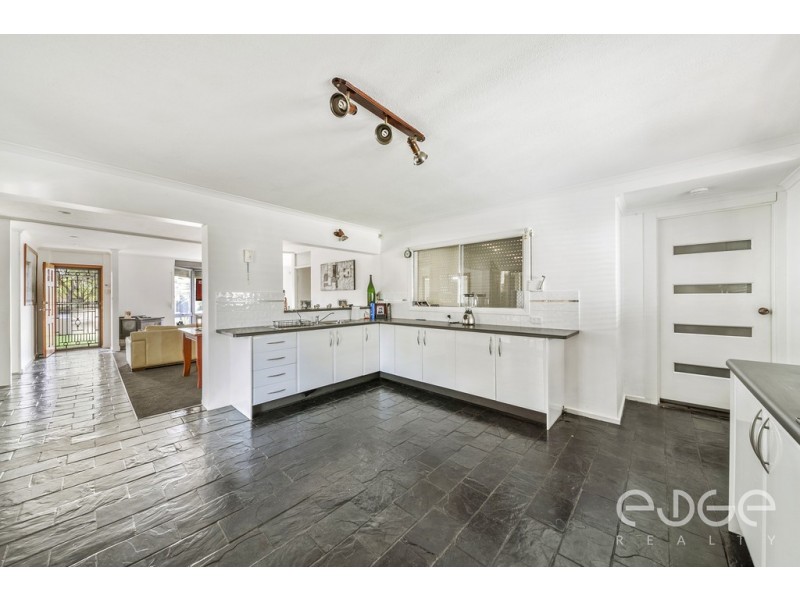 6 Jennier Crescent, Brahma Lodge SA 5109