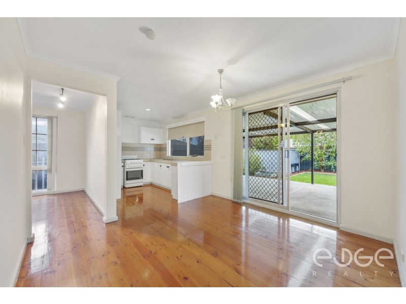 24 Robertson Crescent, Redwood Park SA 5097