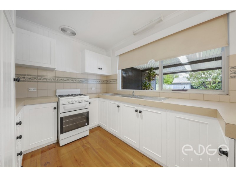 24 Robertson Crescent, Redwood Park SA 5097