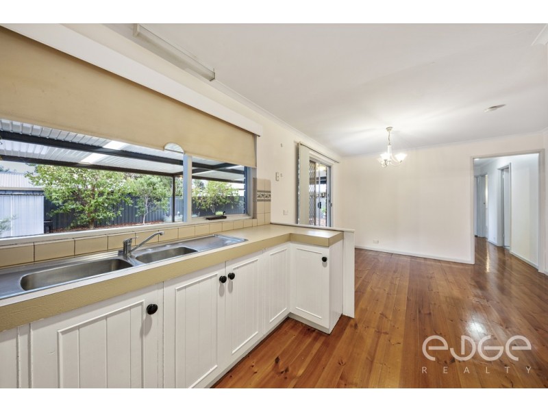 24 Robertson Crescent, Redwood Park SA 5097