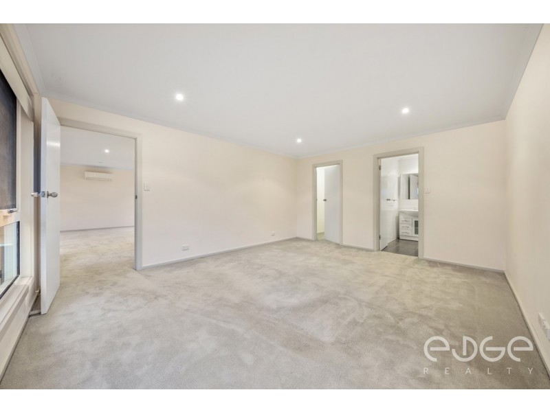 24 Robertson Crescent, Redwood Park SA 5097