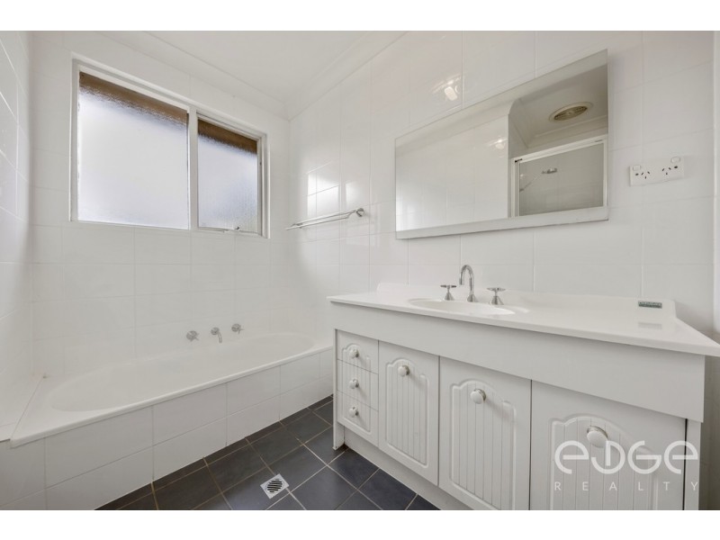 24 Robertson Crescent, Redwood Park SA 5097