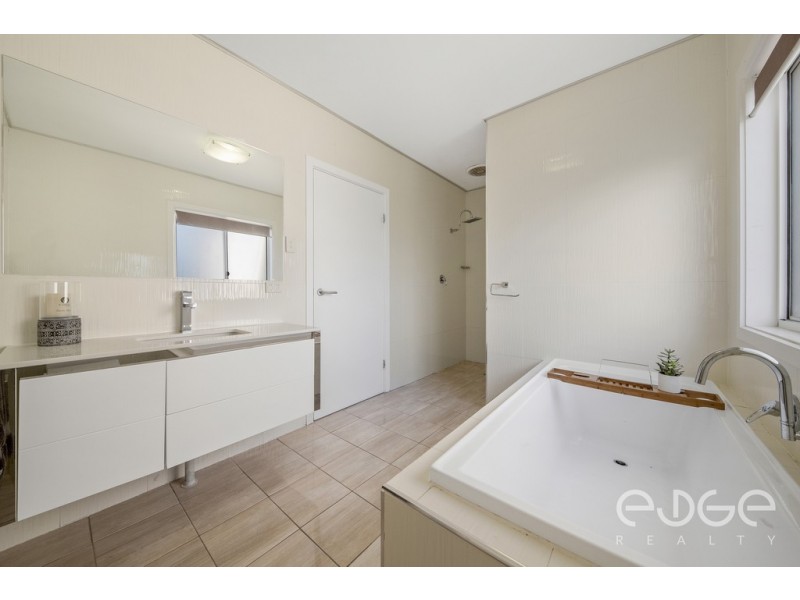 30 Stanford Road, Salisbury Heights SA 5109