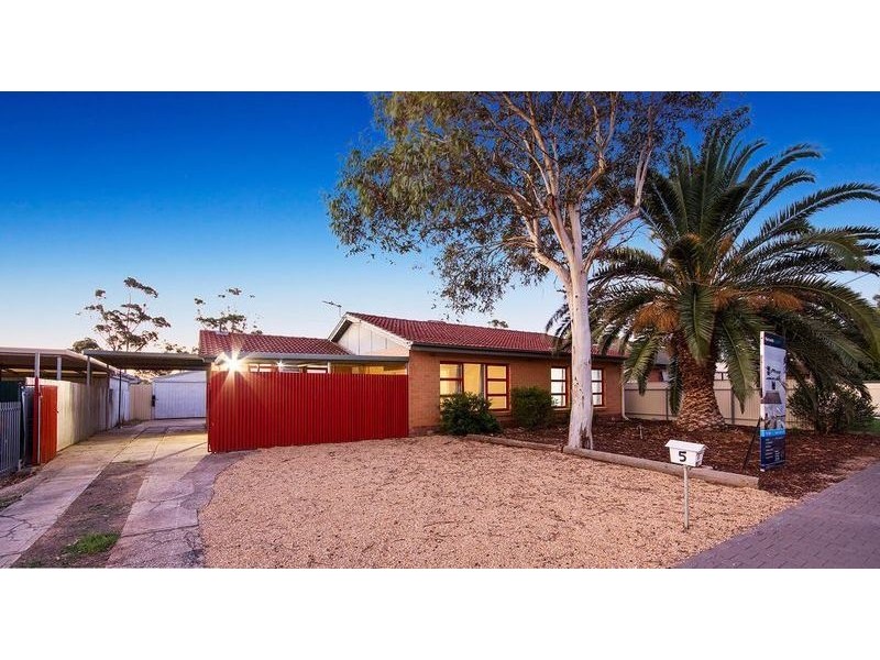 5 Bell Street, Smithfield Plains SA 5114